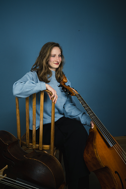 Ena Markert mit ihrem Cello